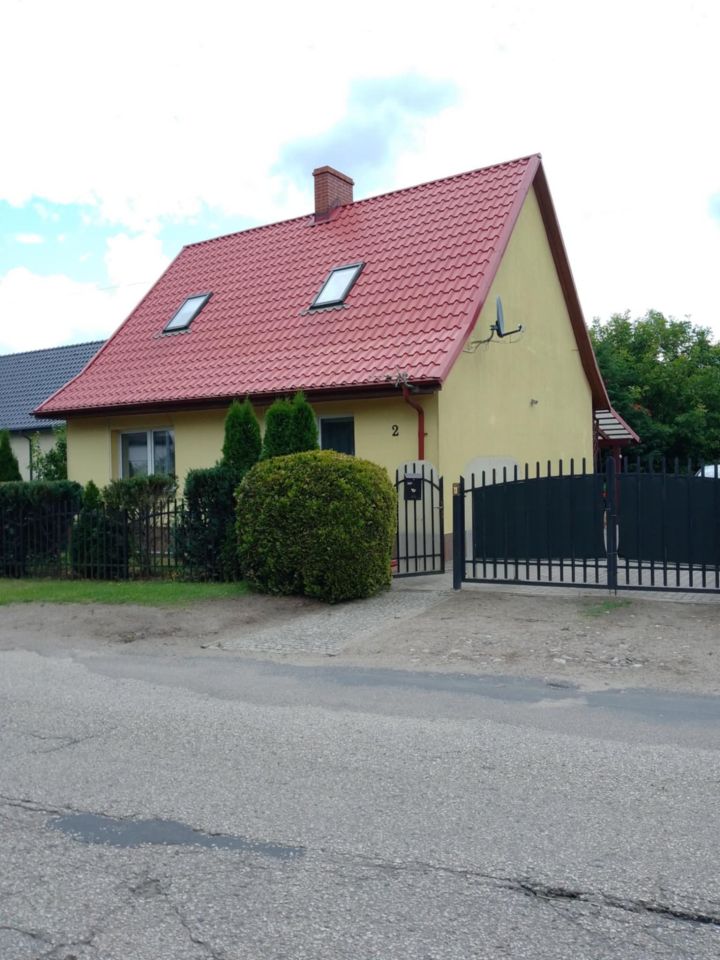 dom wolnostojący, 4 pokoje Parsów