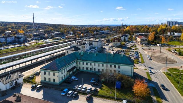 Lokal Skarżysko-Kamienna, al. Niepodległości. Zdjęcie 1