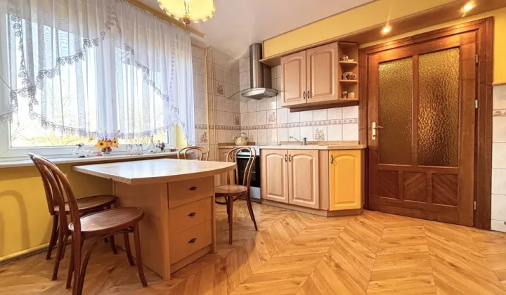 dom wolnostojący, 4 pokoje Nowe Chlebiotki