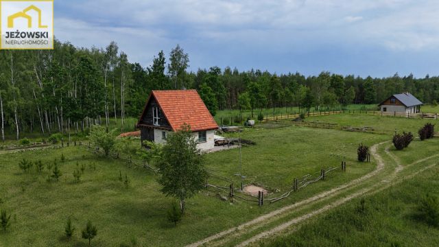 dom wolnostojący, 3 pokoje Ławeczko Stare. Zdjęcie 1
