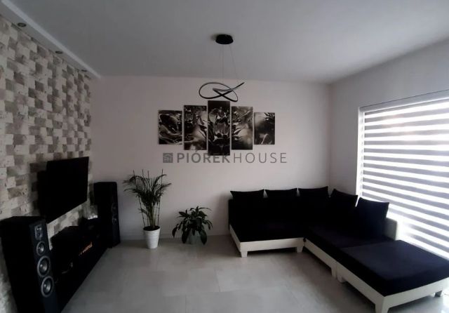 Mieszkanie 5-pokojowe Marki, ul. Leopolda Lisa-Kuli. Zdjęcie 1