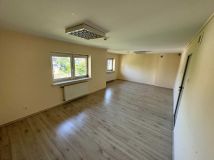 bliźniak, 20 pokoi Rzeszów Wilkowyja, ul. Saska. Zdjęcie 4