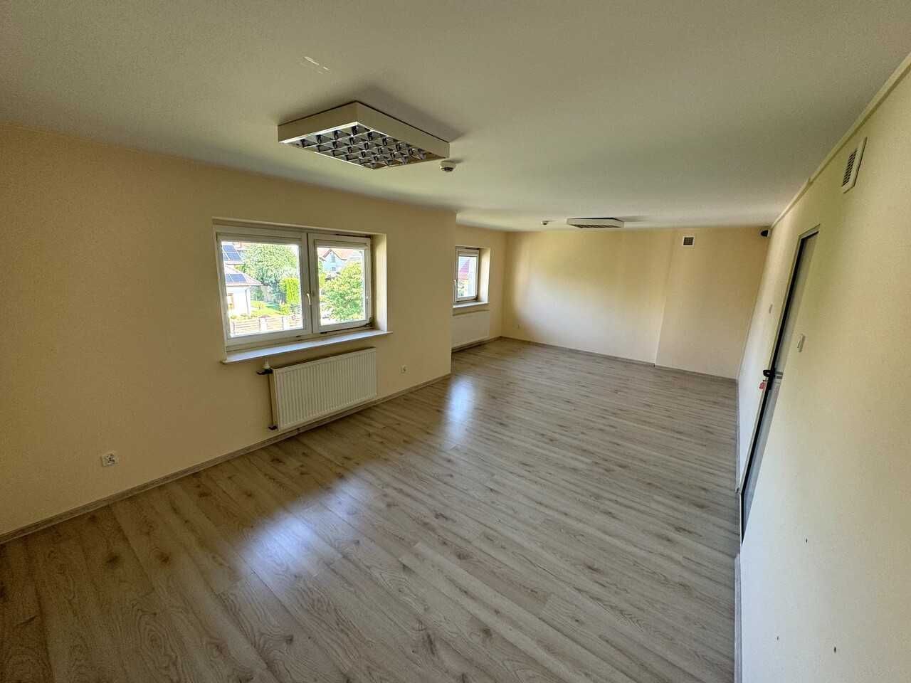 bliźniak, 20 pokoi Rzeszów Wilkowyja, ul. Saska. Zdjęcie 5