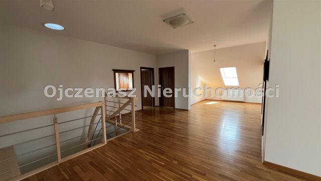 dom, 7 pokoi Niemcz. Zdjęcie 11