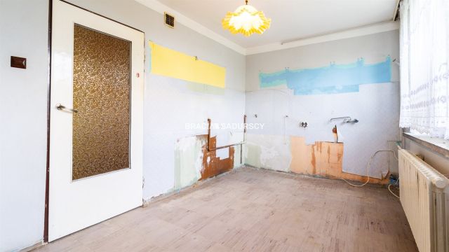 Mieszkanie 3-pokojowe Radziemice. Zdjęcie 9