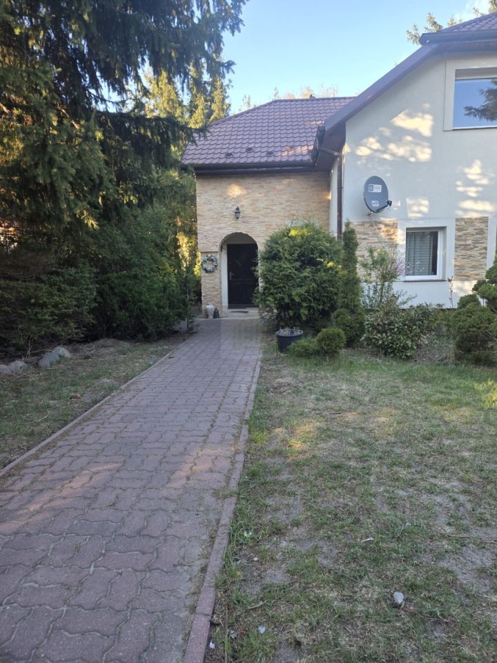 dom wolnostojący, 4 pokoje Radonie. Zdjęcie 7