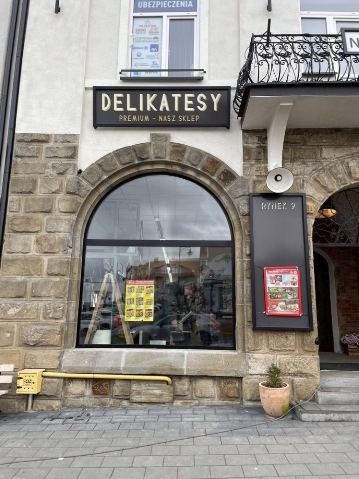 Lokal Rymanów, rynek Rynek. Zdjęcie 2