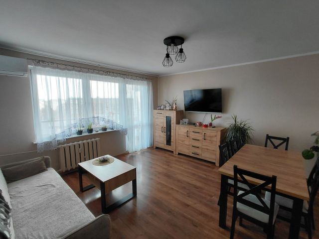 Mieszkanie 3-pokojowe Gostyń, os. 700-lecia. Zdjęcie 1