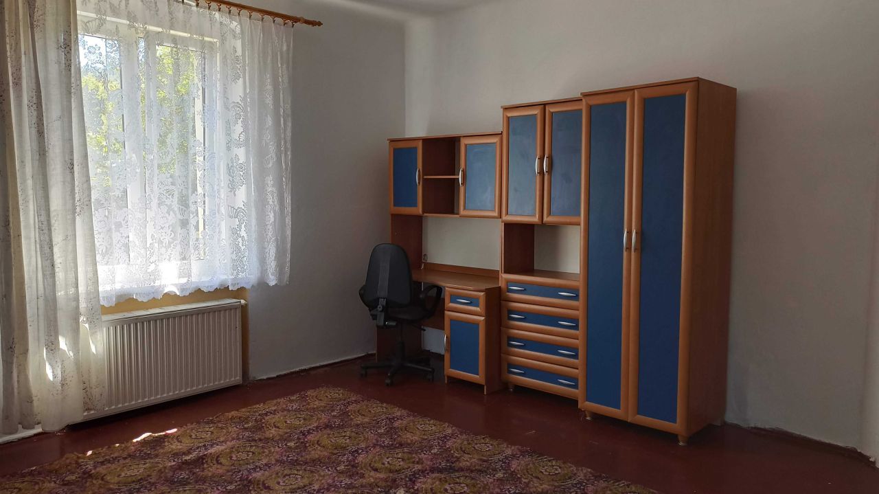 Mieszkanie 5-pokojowe Sosnówka. Zdjęcie 1