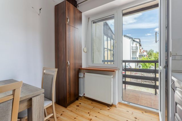 dom szeregowy, 7 pokoi Poznań Jeżyce, os. Lotników Wielkopolskich. Zdjęcie 1