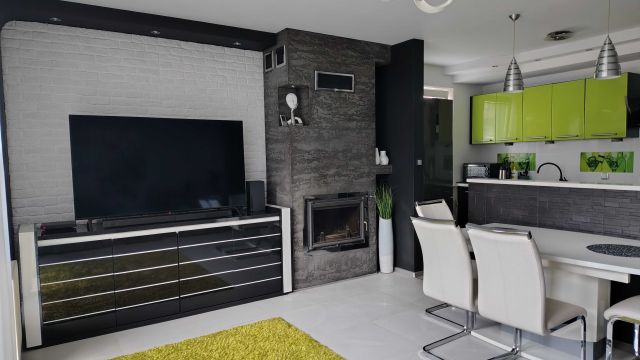 Mieszkanie 4-pokojowe Marki. Zdjęcie 1