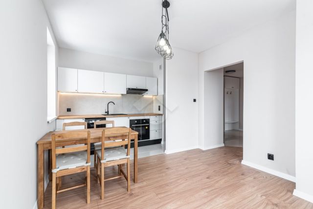 Mieszkanie 3-pokojowe Kraków Kurdwanów. Zdjęcie 2