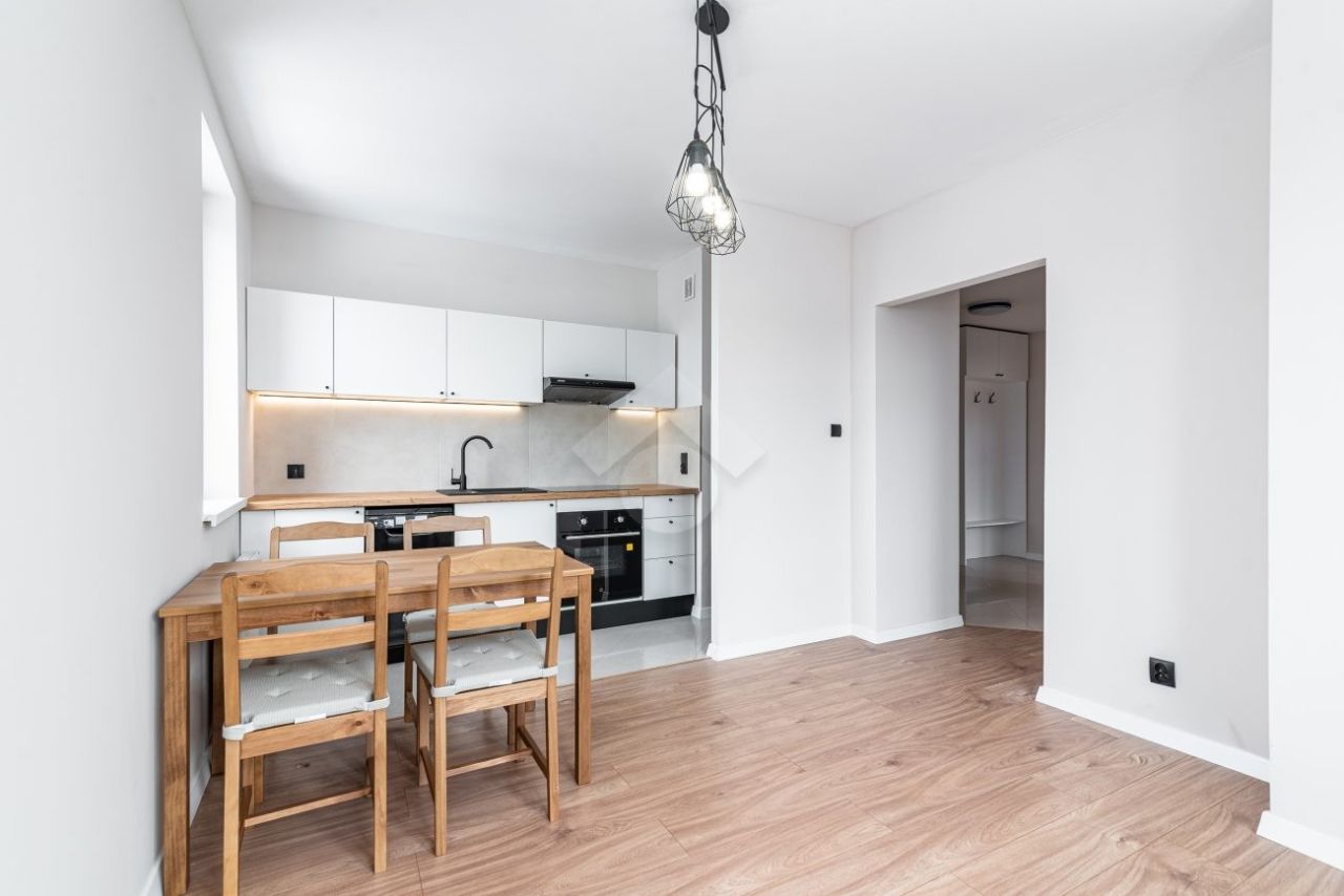 Mieszkanie 3-pokojowe Kraków Kurdwanów. Zdjęcie 2