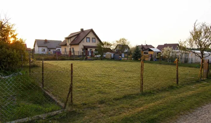 Działka rod Szczecin Załom, os. Kasztanowe