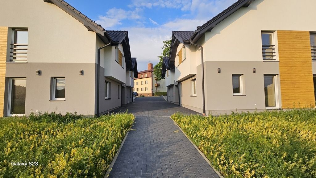 dom szeregowy, 4 pokoje Krośnice, ul. Działkowa. Zdjęcie 3