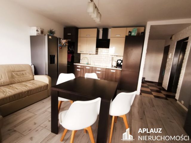 Mieszkanie 3-pokojowe Jelenia Góra Zabobrze, ul. Jana Kiepury. Zdjęcie 3