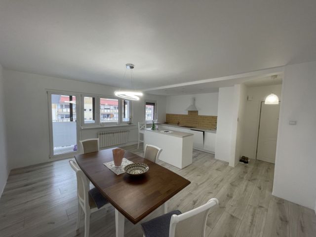 Mieszkanie 4-pokojowe Leszno, ul. Tadeusza Rejtana. Zdjęcie 1