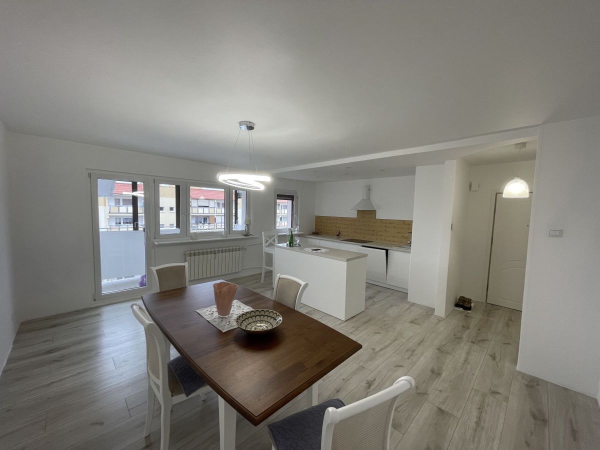 Mieszkanie 4-pokojowe Leszno, ul. Tadeusza Rejtana. Zdjęcie 1