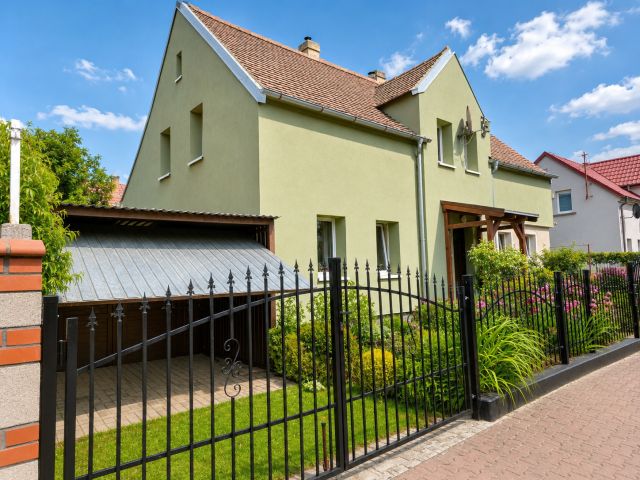 dom wolnostojący, 4 pokoje Bogatynia, ul. Warszawska. Zdjęcie 2