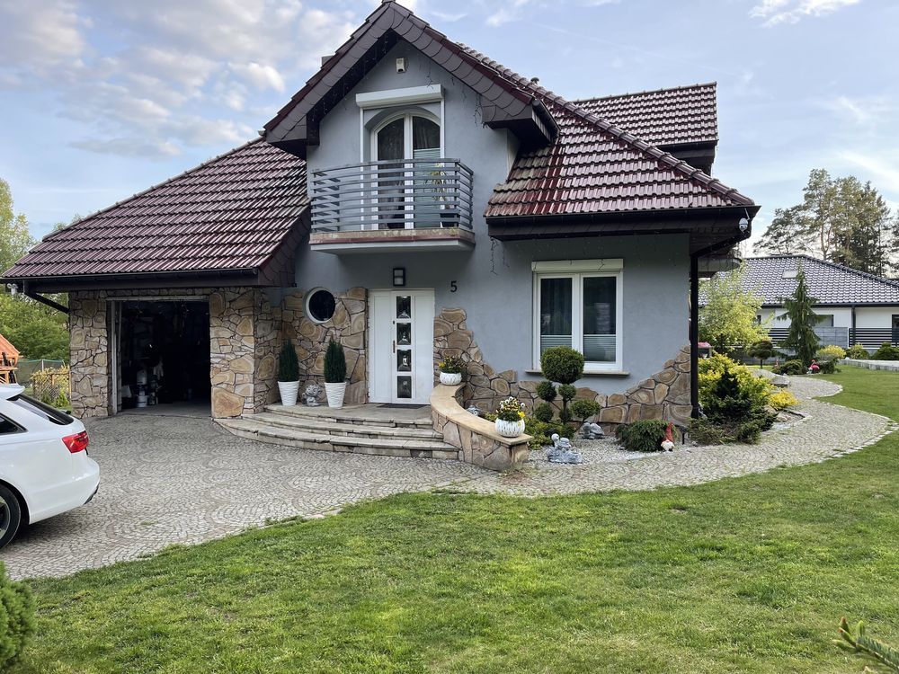 dom wolnostojący, 5 pokoi Dębnica Kaszubska. Zdjęcie 1