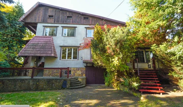 dom wolnostojący, 8 pokoi Łódź Widzew, ul. Jesienna