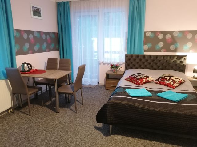 dom wolnostojący, 18 pokoi Karpacz Centrum, ul. Nad Łomnicą. Zdjęcie 12