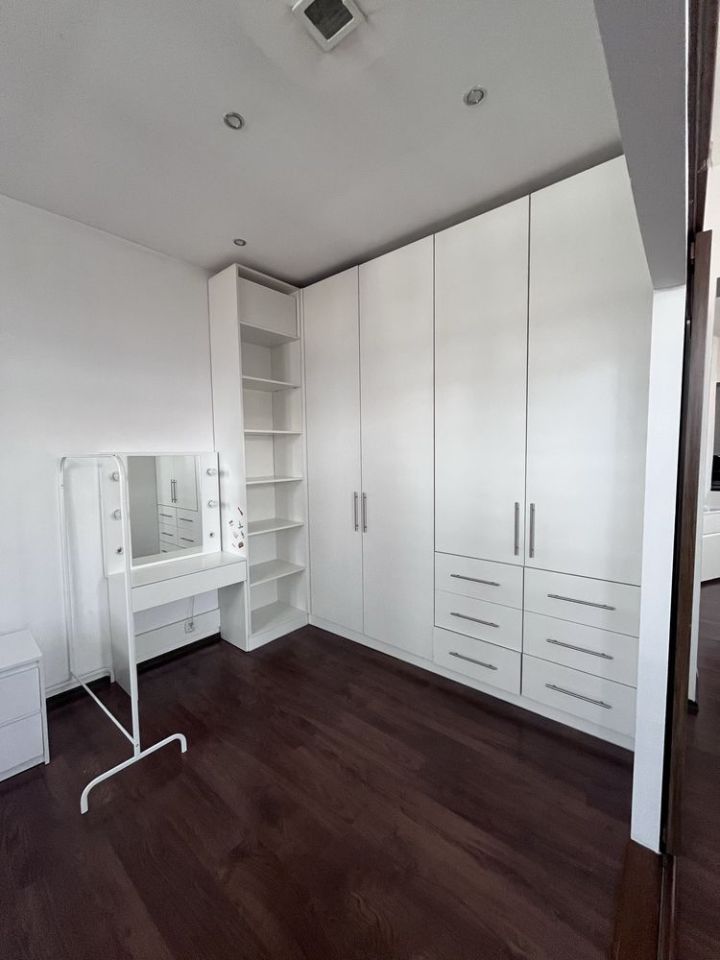 Mieszkanie 3-pokojowe Bielawa. Zdjęcie 3