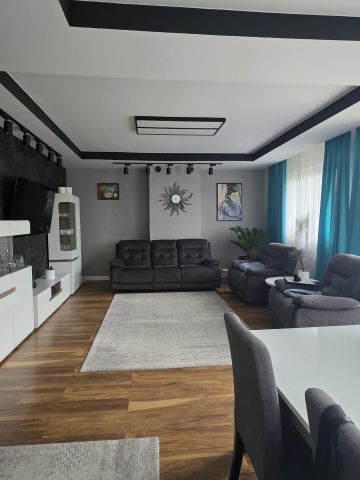 bliźniak, 5 pokoi Kobyłka Mareta, ul. Longinusa. Zdjęcie 1