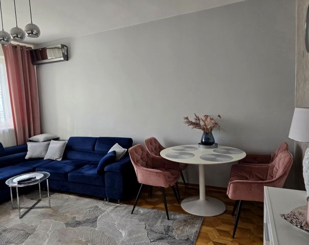 Mieszkanie 3-pokojowe Warszawa Targówek. Zdjęcie 1