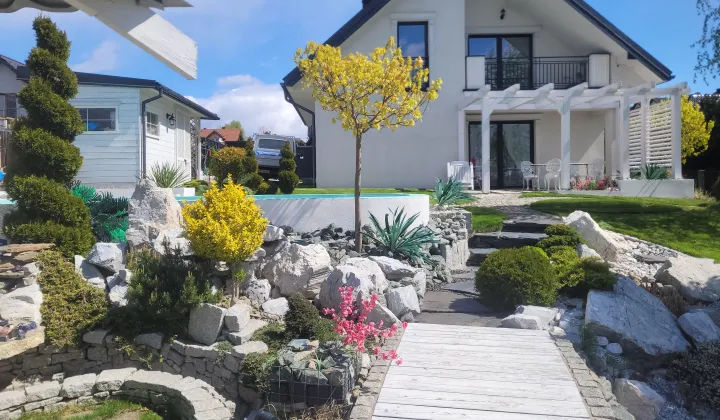 dom wolnostojący, 5 pokoi Bibice, ul. Na Czekaj