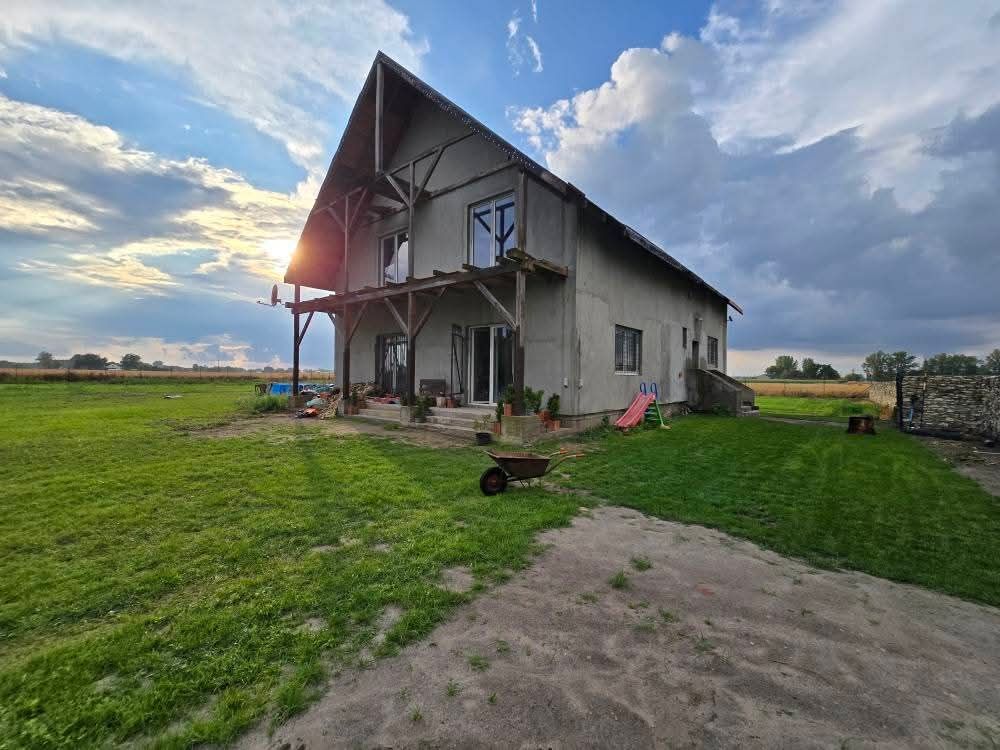 dom wolnostojący, 2 pokoje Chwalborzyce