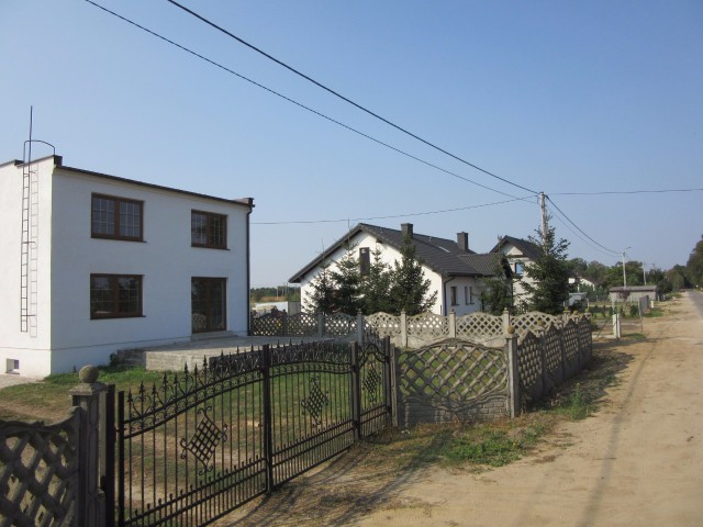 dom wolnostojący, 4 pokoje Sławoszewek. Zdjęcie 1