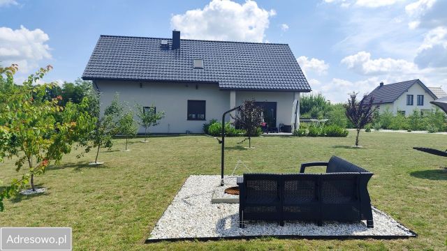 dom wolnostojący, 6 pokoi Jordanów Śląski, ul. Złota. Zdjęcie 1