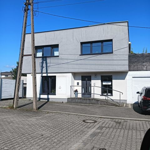 Mieszkanie 3-pokojowe Leszno, ul. Spokojna. Zdjęcie 1