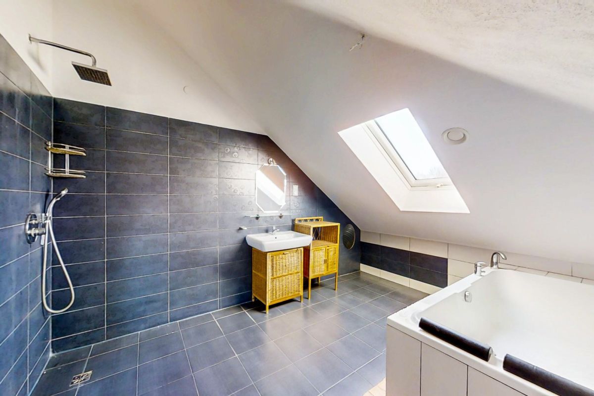 dom wolnostojący, 6 pokoi Zelgoszcz. Zdjęcie 14