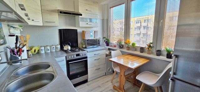 Mieszkanie 3-pokojowe Toruń Rubinkowo, ul. Teodora Donimirskiego. Zdjęcie 2