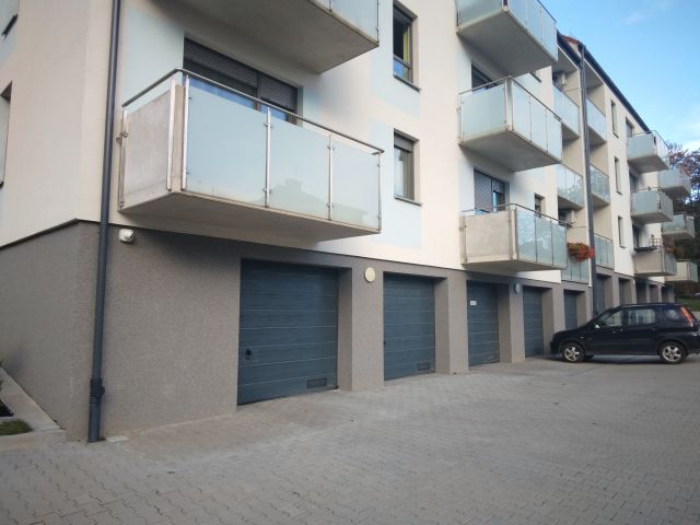 Garaż/miejsce parkingowe Oborniki Śląskie Centrum, ul. Mała Ogrodowa. Zdjęcie 1