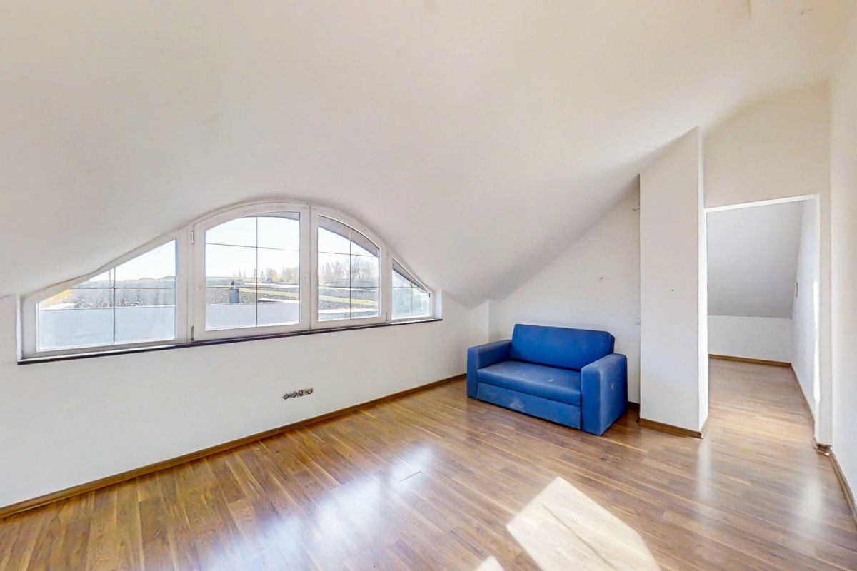 dom wolnostojący, 6 pokoi Zelgoszcz. Zdjęcie 10