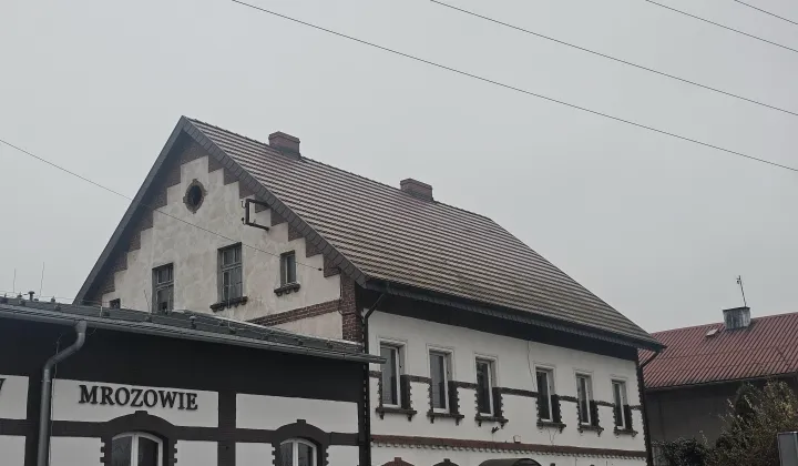 dom wolnostojący, 10 pokoi Mrozów, ul. Wyzwolenia