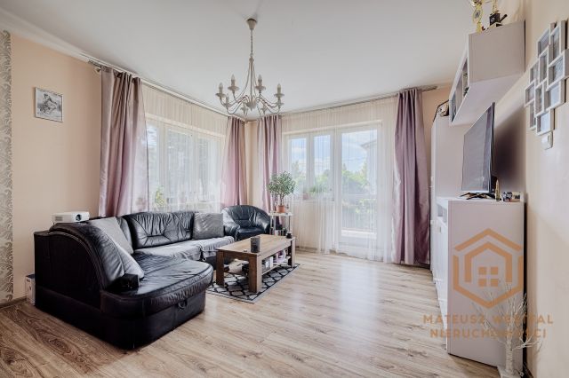 dom wolnostojący, 5 pokoi Łódź Rokicie, ul. Regatowa. Zdjęcie 3