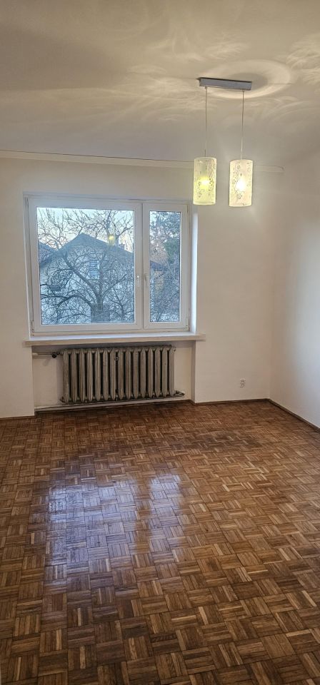dom wolnostojący, 4 pokoje Pruszków Żbików, ul. 3 Maja. Zdjęcie 2