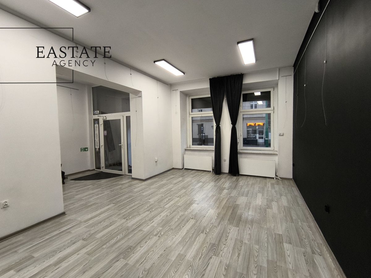 Mieszkanie 3-pokojowe Bytom Śródmieście, ul. Jagiellońska. Zdjęcie 1