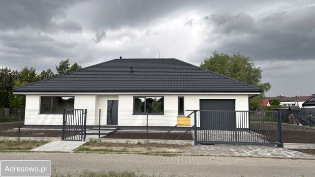 dom wolnostojący, 4 pokoje Łowicz. Zdjęcie 1