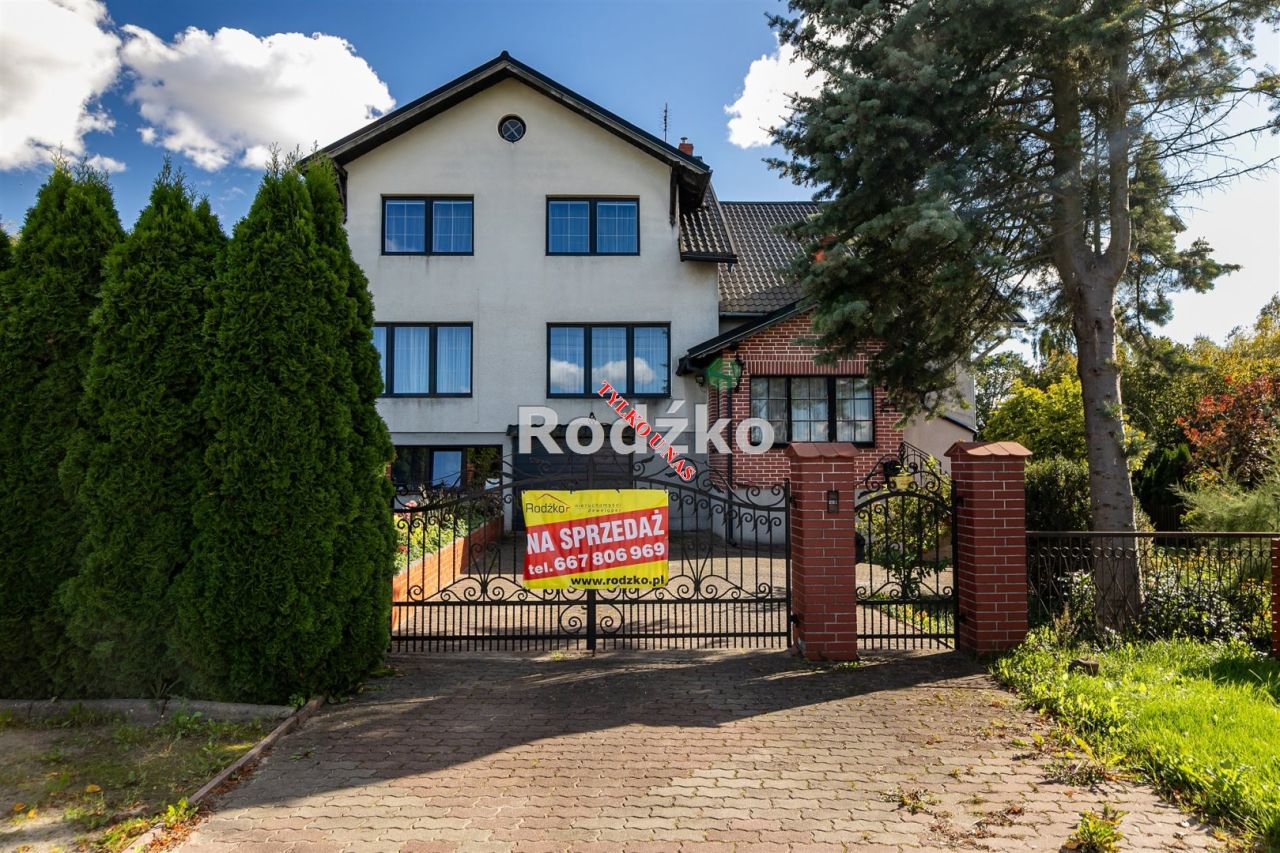 dom wolnostojący, 6 pokoi Skórcz, ul. Pomorska