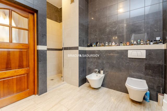 dom wolnostojący, 7 pokoi Modlniczka. Zdjęcie 11