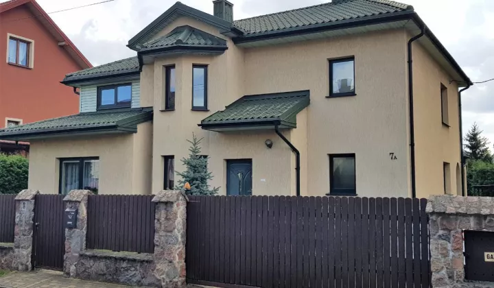 dom wolnostojący, 6 pokoi Piątnica Poduchowna