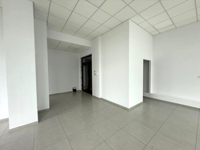 Biuro Rzeszów, pl. Armii Krajowej. Zdjęcie 7