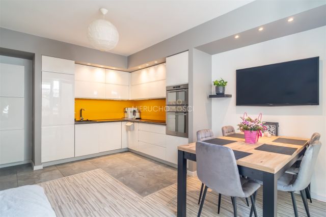 Mieszkanie 4-pokojowe Wrocław Fabryczna, ul. Królewiecka. Zdjęcie 1