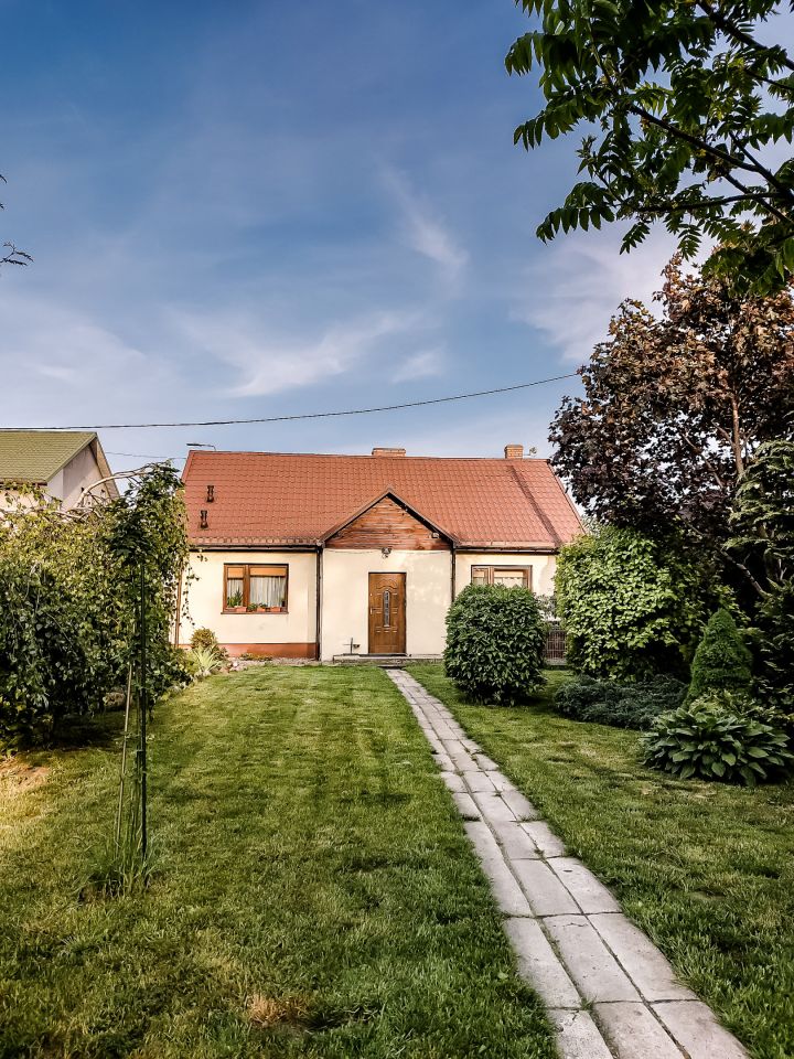 dom wolnostojący, 4 pokoje Hajnówka, ul. Szmaragdowa. Zdjęcie 2