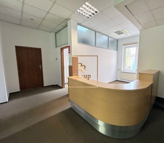 Biuro Warszawa Praga-Południe, ul. Niekłańska. Zdjęcie 1